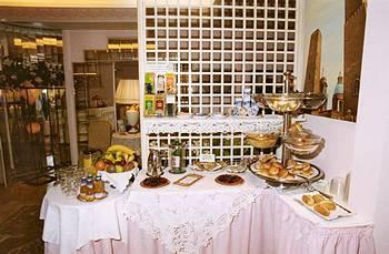 Gasthof Residenza Due Torri Check In Presso Vicolo Cattani 7